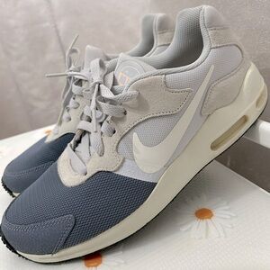 Women’s Nike Air Max Guile Size 9